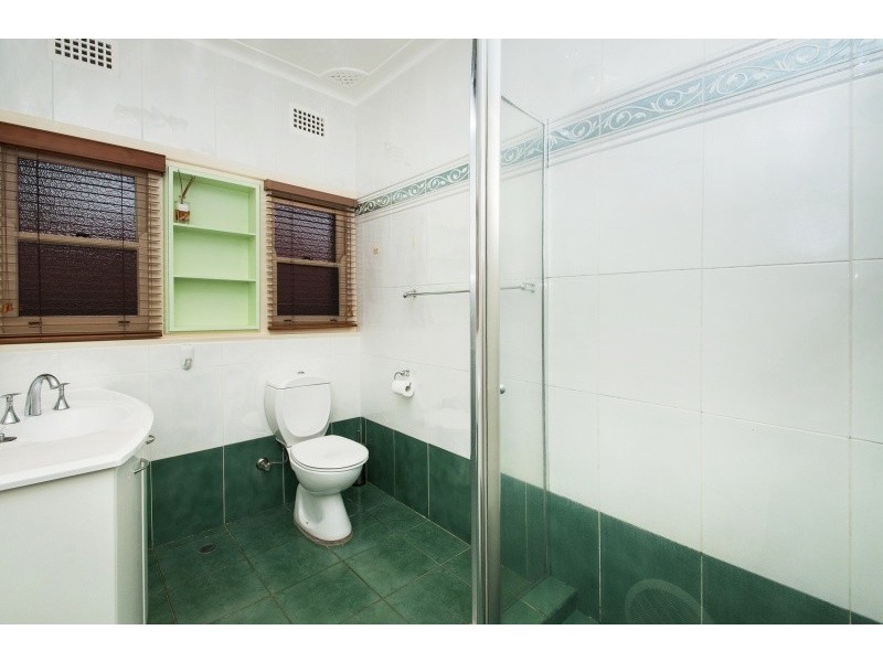 9 Pineview Avenue, Manly Vale NSW 2093