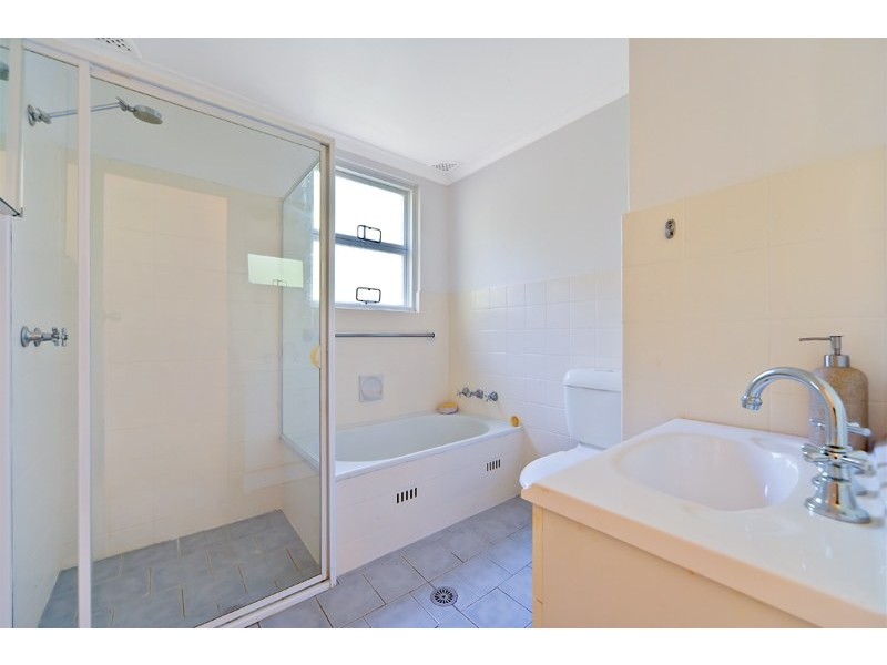 2/21 Redman Road, Dee Why NSW 2099