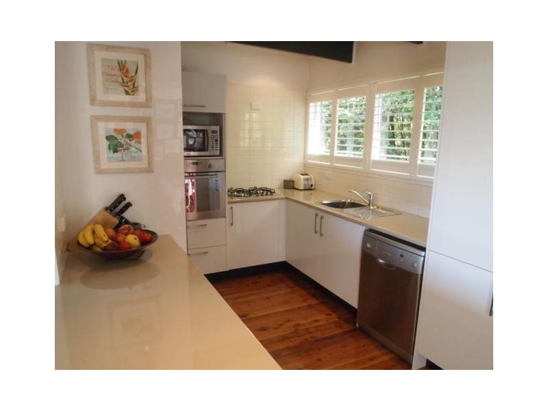6 Ogilvy Road, Clontarf NSW 2093
