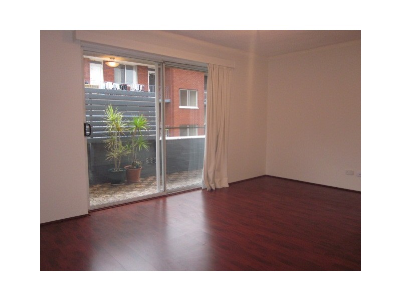 8/3 Wheeler Parade, Dee Why NSW 2099