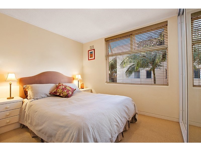 10/2 Campbell Parade, Manly Vale NSW 2093