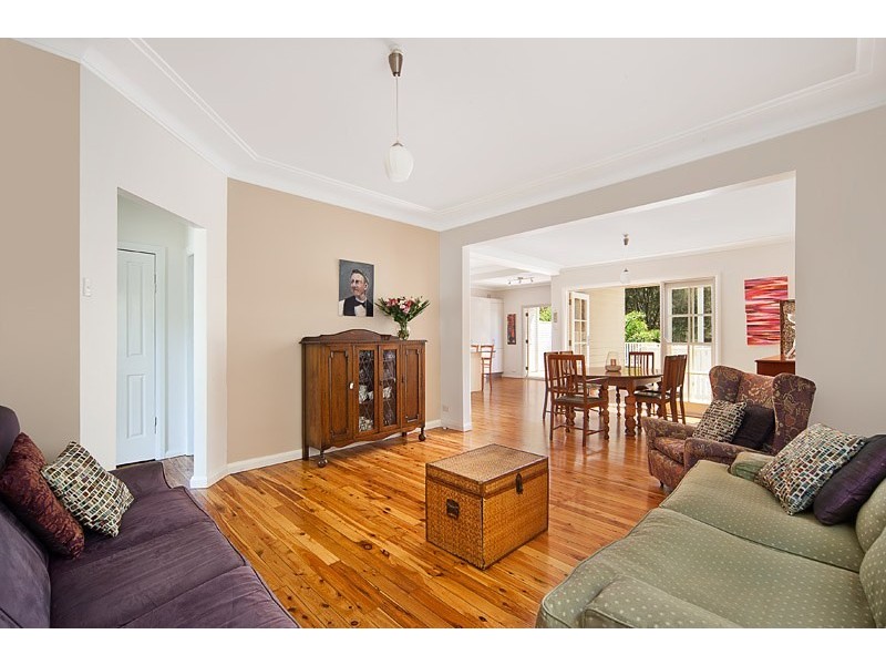 8 Stewart Avenue, Curl Curl NSW 2096