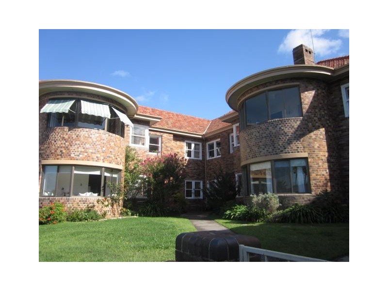 2/96 Lauderdale Avenue, Fairlight NSW 2094