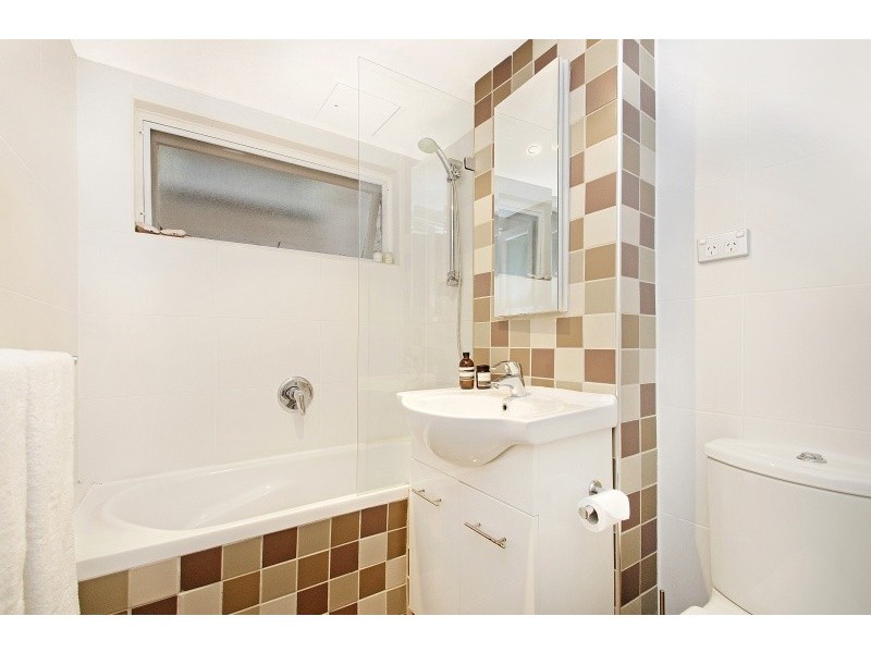 2/11 Soldiers Avenue, Freshwater NSW 2096