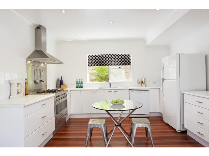 44 Curl Curl Parade, Curl Curl NSW 2096