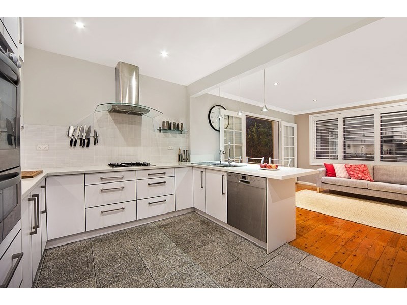 30 Woodlands Road, Forestville NSW 2087