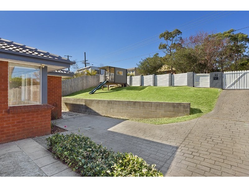 10 Kirkstone Road, Wheeler Heights NSW 2097