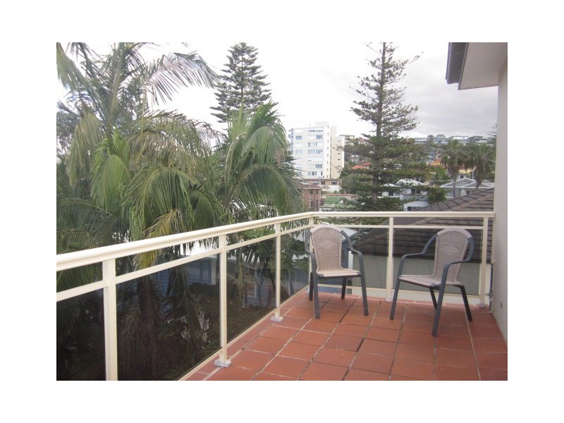 2/25 Charles Street, Freshwater NSW 2096