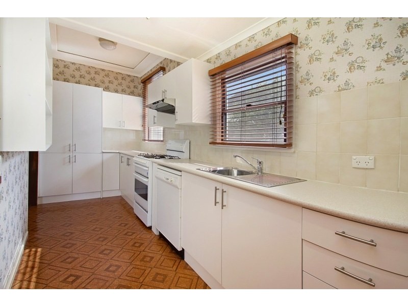 15 Maroa Crescent, Allambie Heights NSW 2100