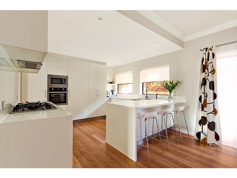 2/10 Wood Street, Manly NSW 2095