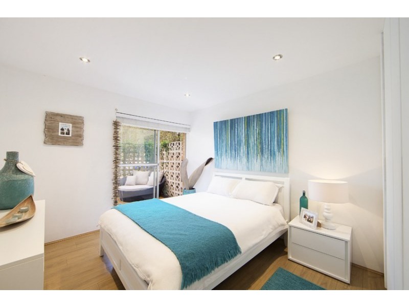 2/8 Fairway Close, Manly Vale NSW 2093