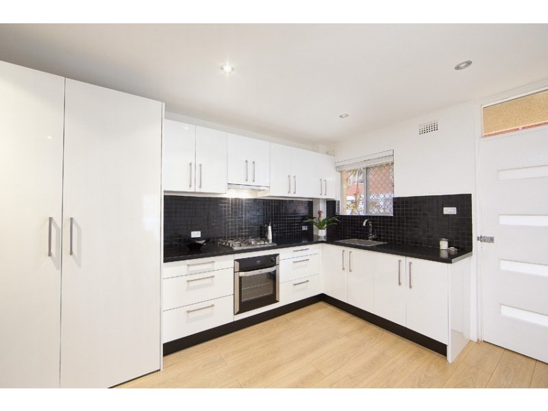 2/8 Fairway Close, Manly Vale NSW 2093