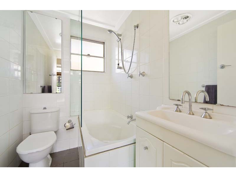 8/15 East Esplanade, Manly NSW 2095