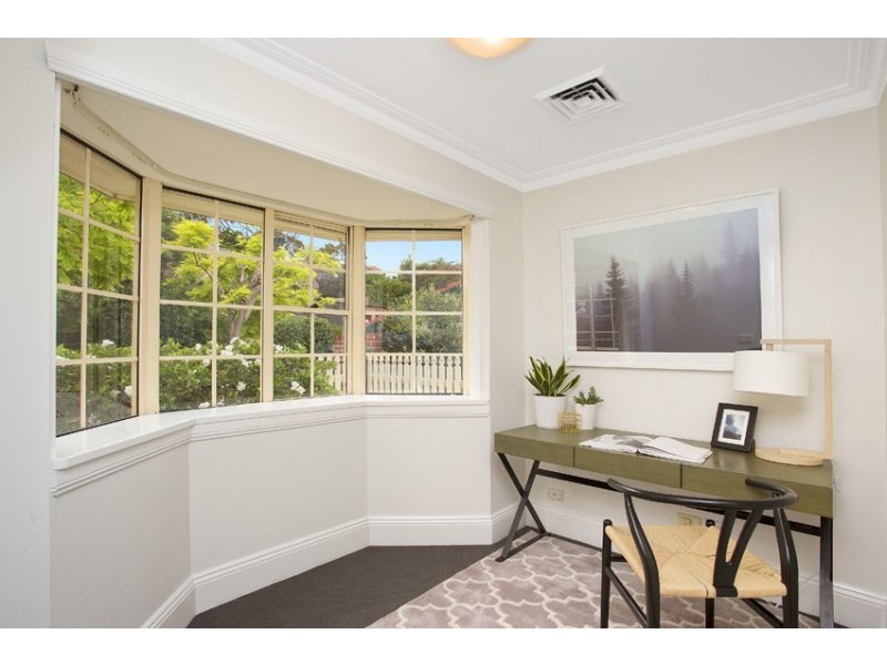 9b Kanangra Crescent, Clontarf NSW 2093