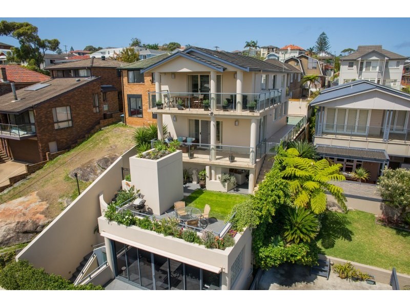 9 Foam Street, Freshwater NSW 2096