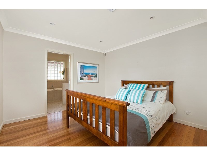 9 Foam Street, Freshwater NSW 2096