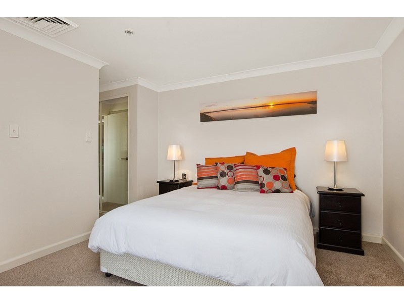 9 Foam Street, Freshwater NSW 2096