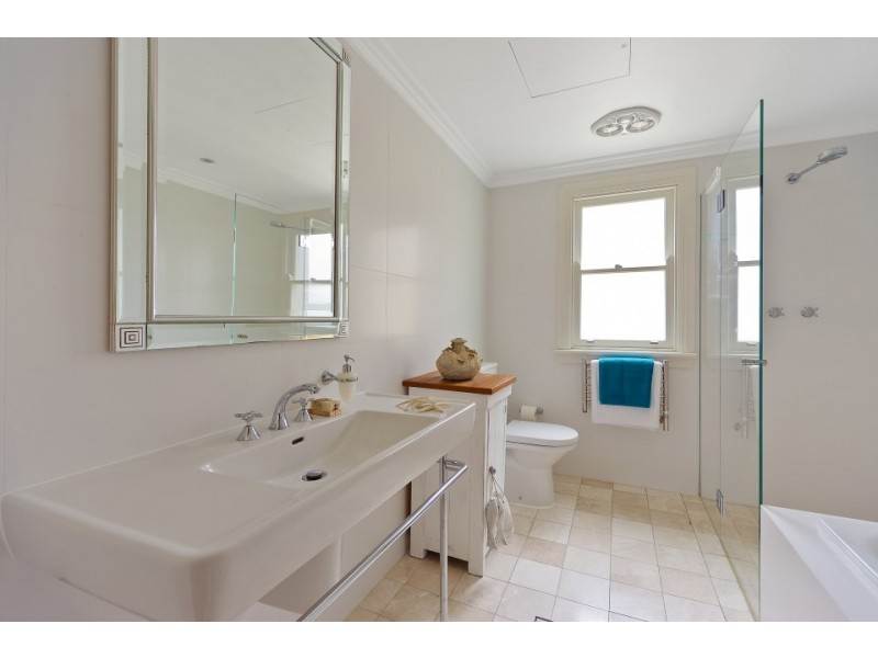 4 Alma Street, Clontarf NSW 2093