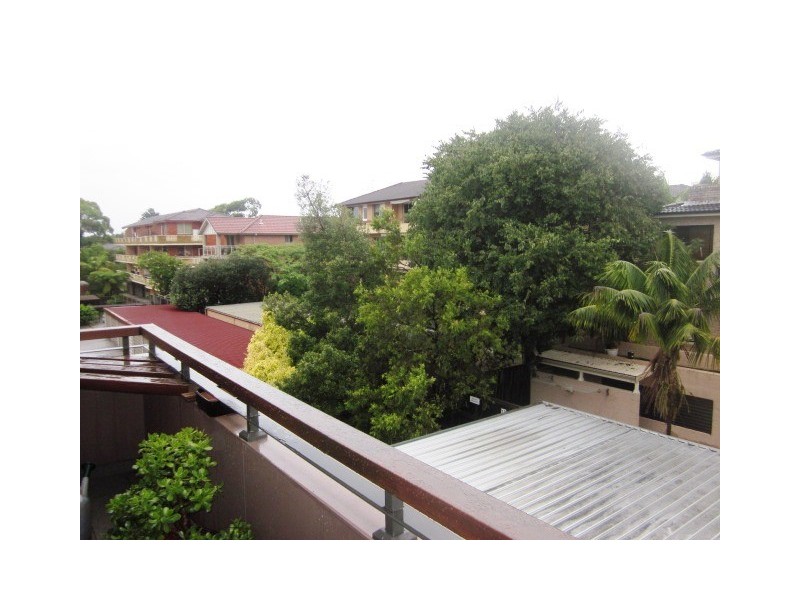 15/10 Lismore Avenue, Dee Why NSW 2099