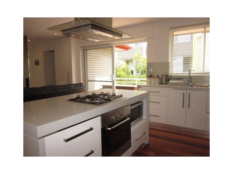 11/13 Boronia Street, Dee Why NSW 2099