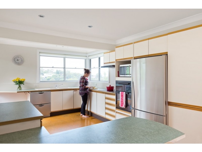 16 Southern Cross Way, Allambie Heights NSW 2100