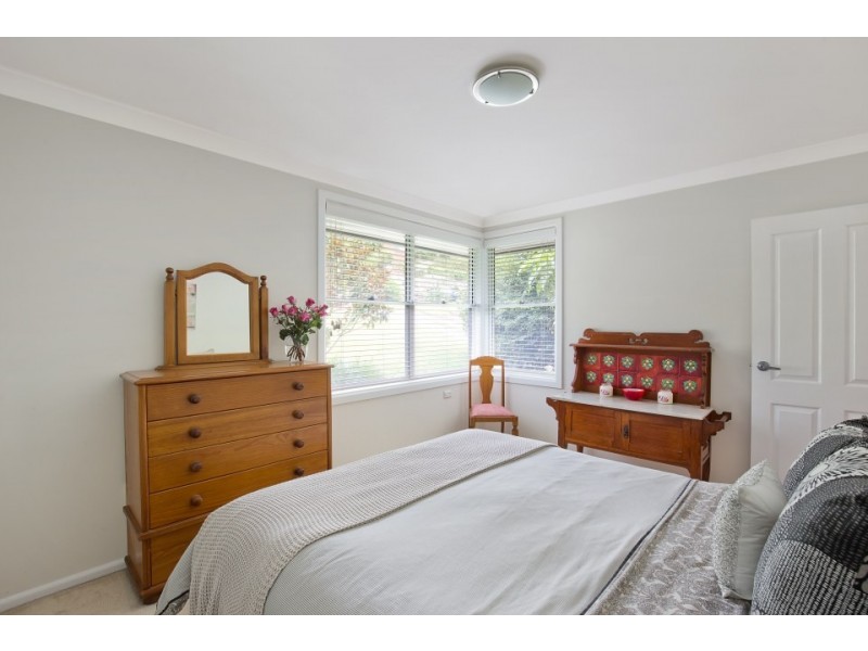 16 Southern Cross Way, Allambie Heights NSW 2100