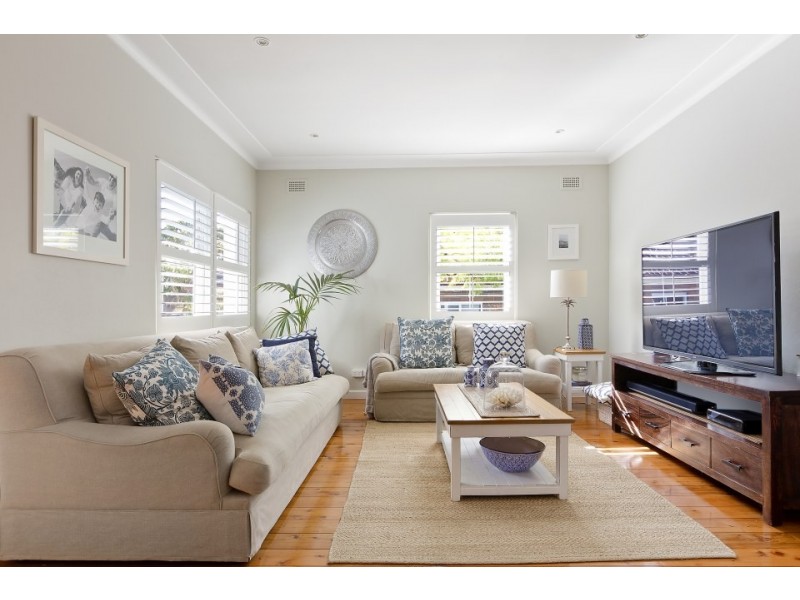 2 Fromelles Avenue, Seaforth NSW 2092