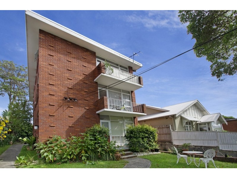 2/27 La Perouse Street, Fairlight NSW 2094