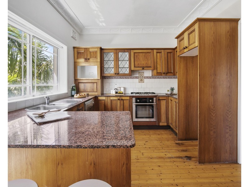 2/25 Charles Street, Freshwater NSW 2096