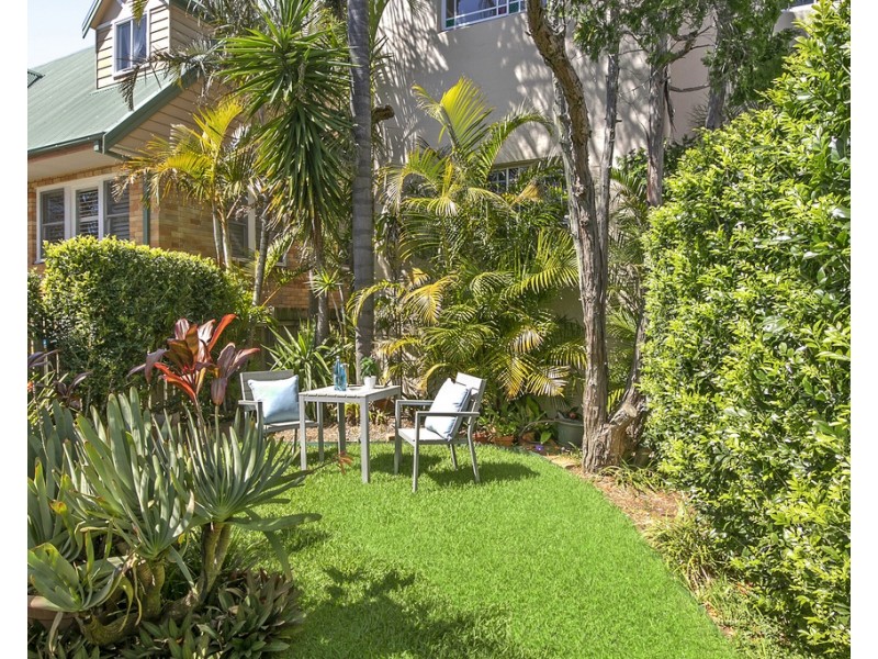 2/25 Charles Street, Freshwater NSW 2096