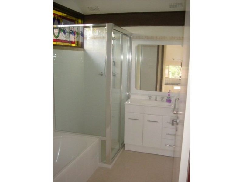 23 Derna Crescent, Allambie Heights NSW 2100