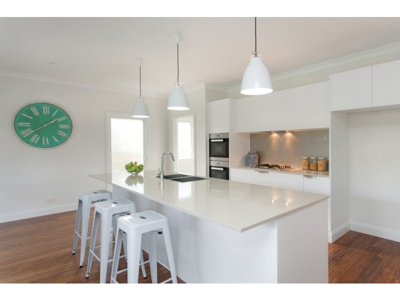 4 Ross Street, North Curl Curl NSW 2099