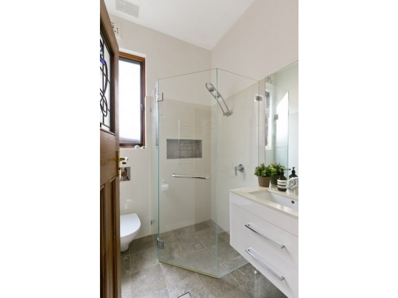 255 Sydney Road, Fairlight NSW 2094