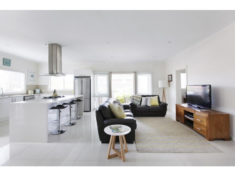 235 Warringah Road, Beacon Hill NSW 2100