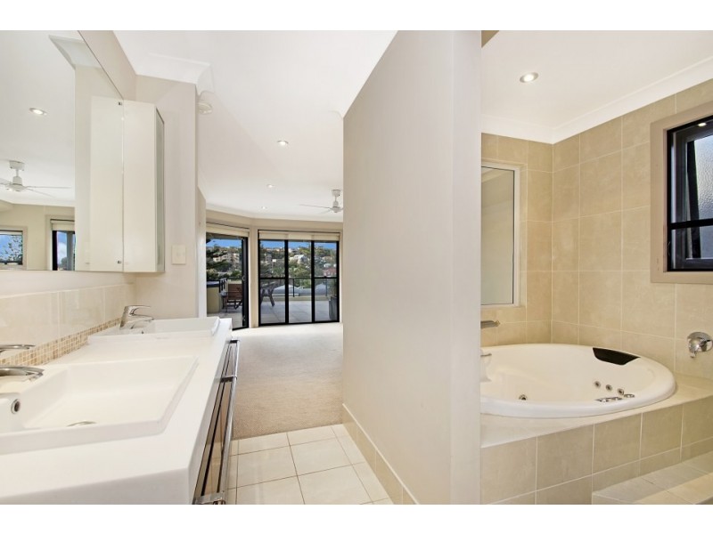 20 Moore Road, Freshwater NSW 2096