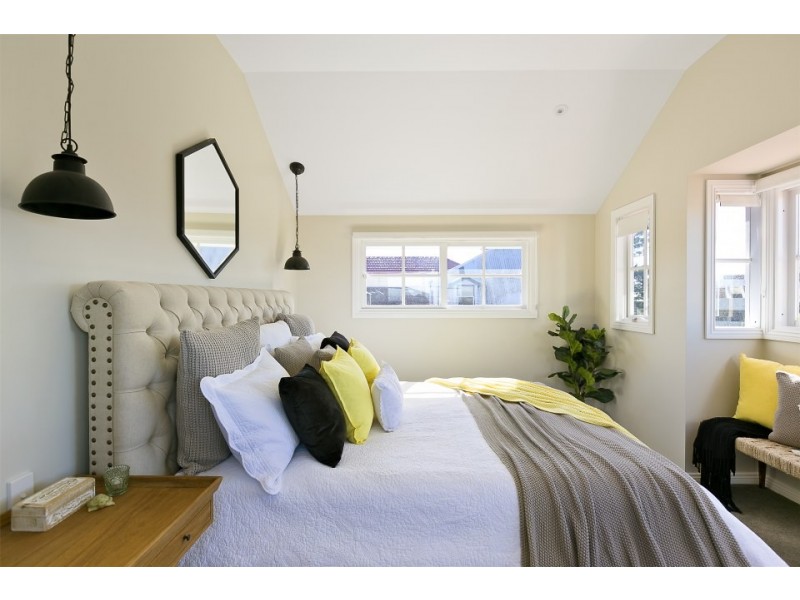 12 Parkview Road, Fairlight NSW 2094