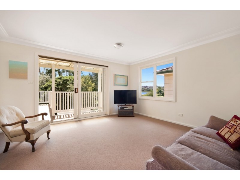 8 Stewart Avenue, Curl Curl NSW 2096