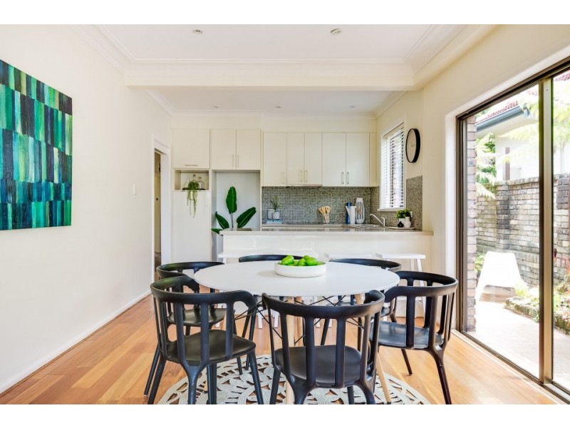 43 Wakehurst Parkway, Seaforth NSW 2092