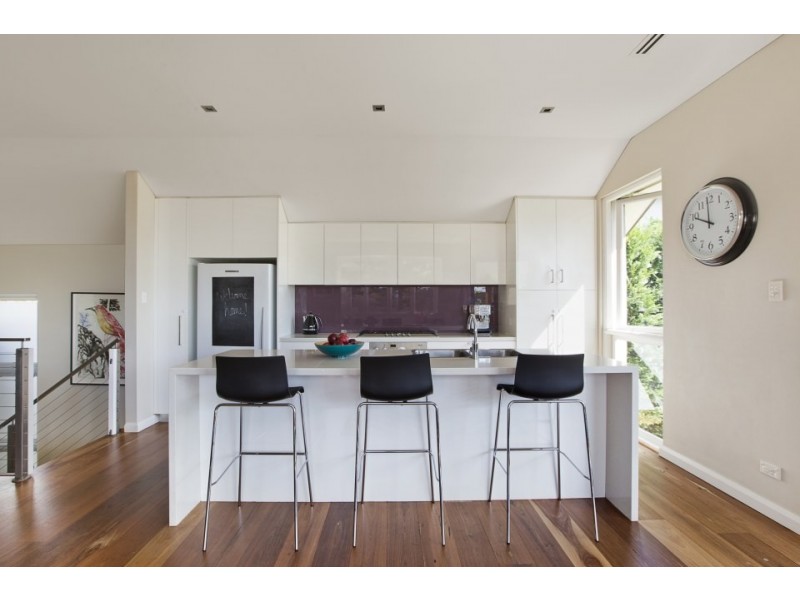 44 Peacock Street, Seaforth NSW 2092