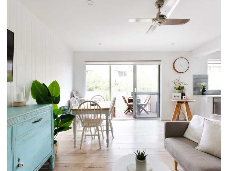 2/14 Campbell Parade, Manly Vale NSW 2093