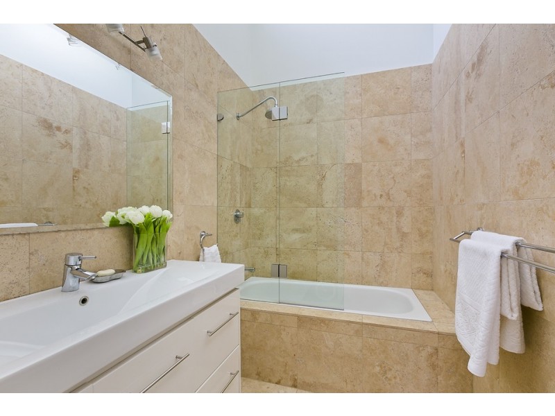 70a Ponsonby Parade, Seaforth NSW 2092