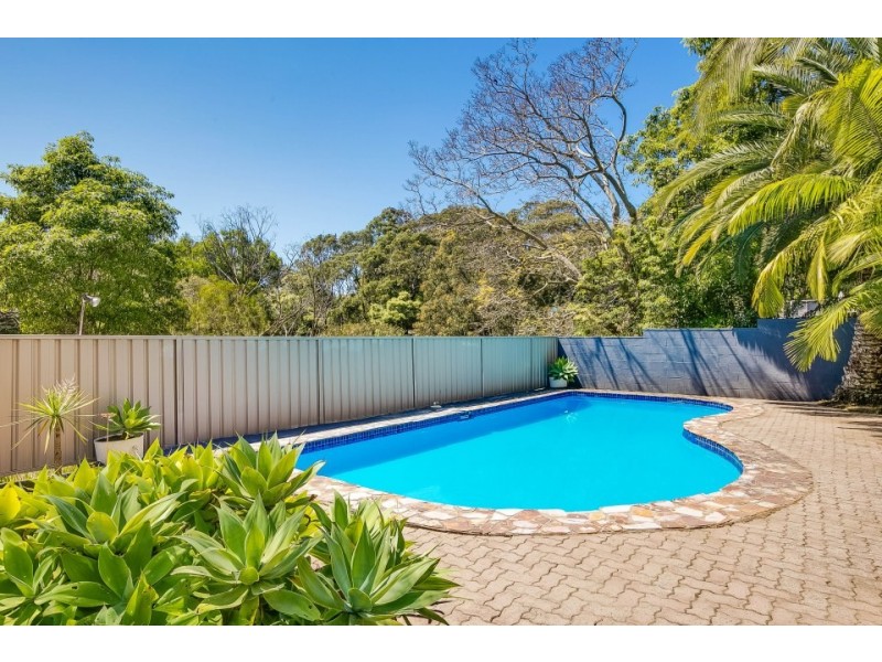 17 Chester Place, Narraweena NSW 2099