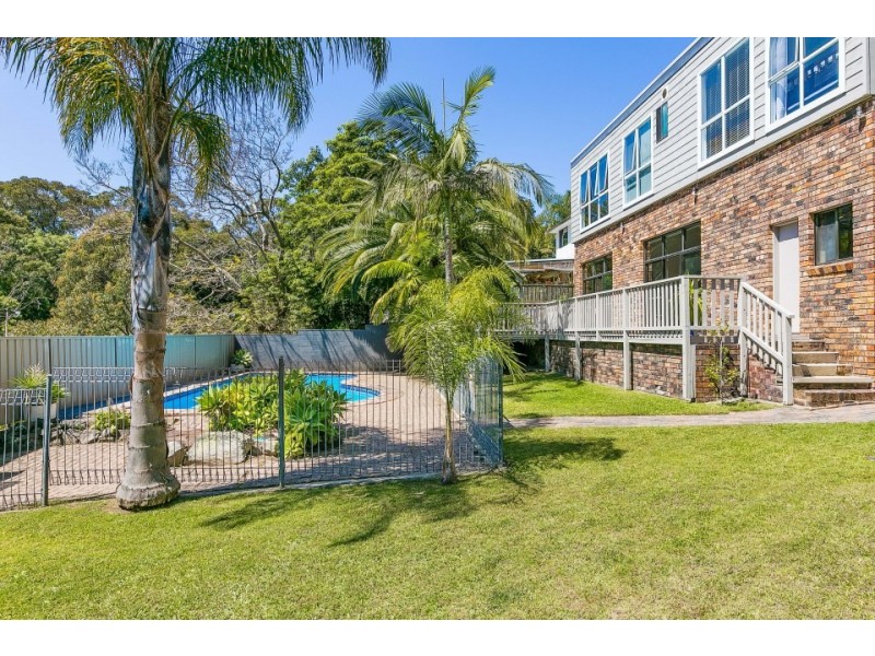 17 Chester Place, Narraweena NSW 2099