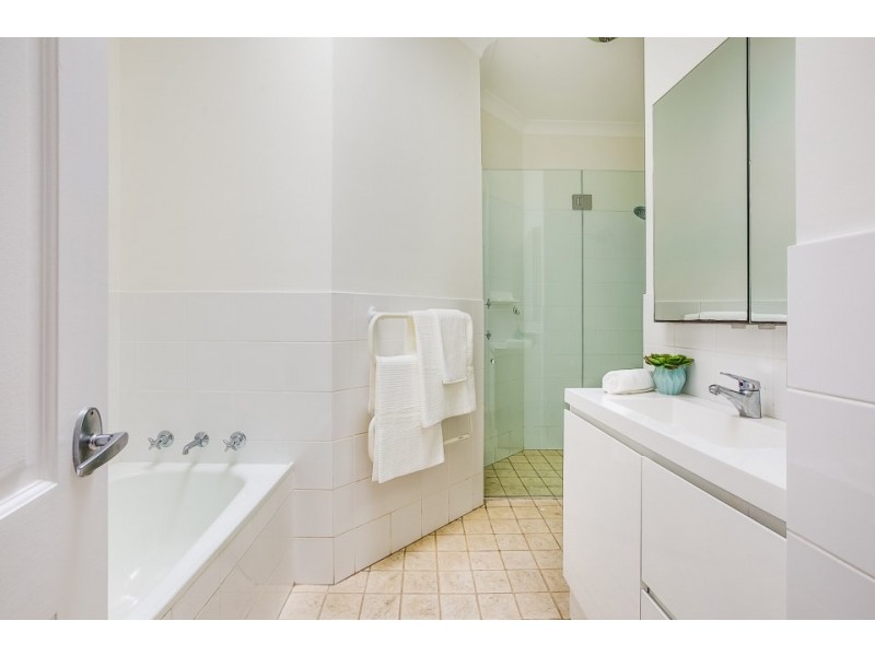 35 MacMillan Street, Seaforth NSW 2092