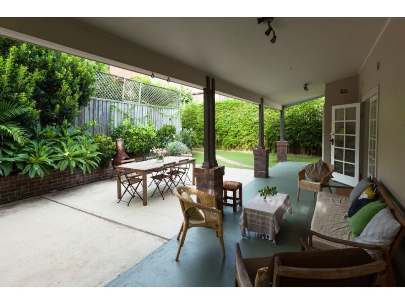 17 Hilltop Crescent, Fairlight NSW 2094