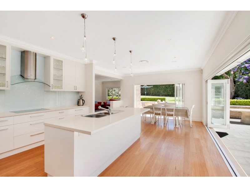 5 Fromelles Avenue, Seaforth NSW 2092