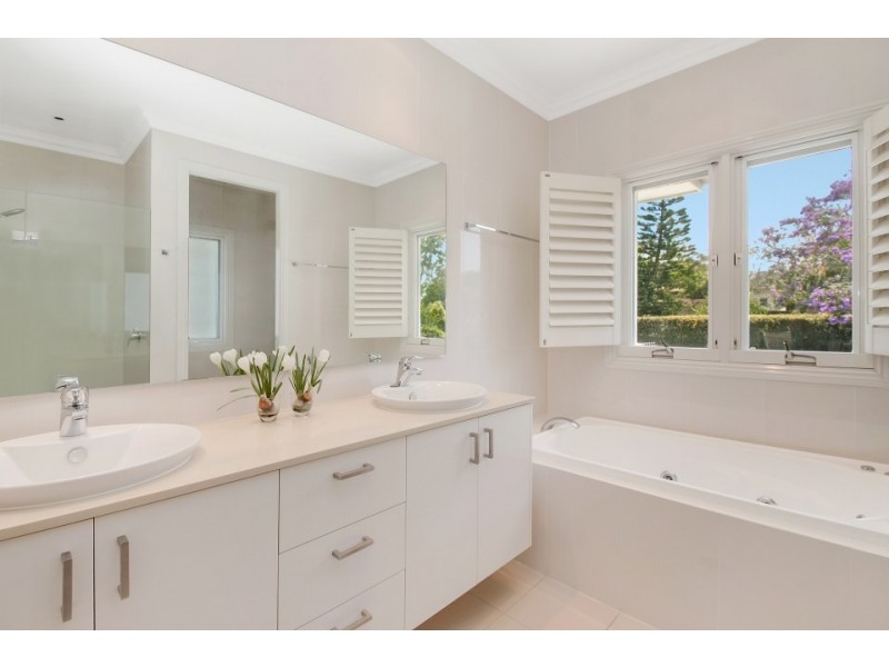 5 Fromelles Avenue, Seaforth NSW 2092