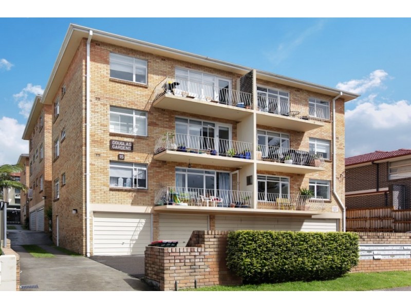 16/15 Kooloora Avenue, Freshwater NSW 2096