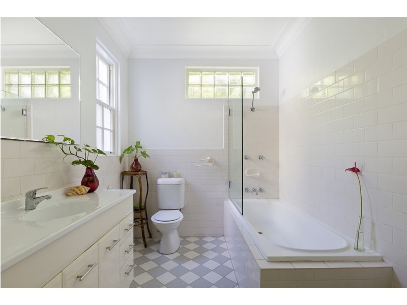 25 Fairy Bower Road, Manly NSW 2095