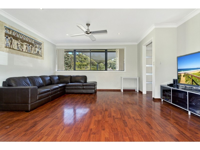 11 Tatiara Crescent, North Narrabeen NSW 2101